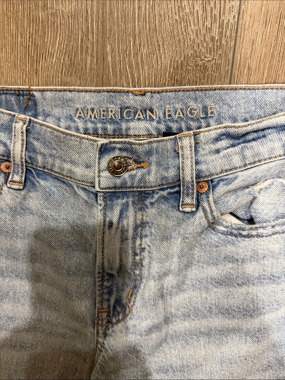 American Eagle Outfitters Light Wash Blue Straight women’s Jeans